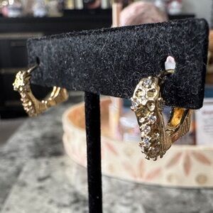 Gold cute hoop earring